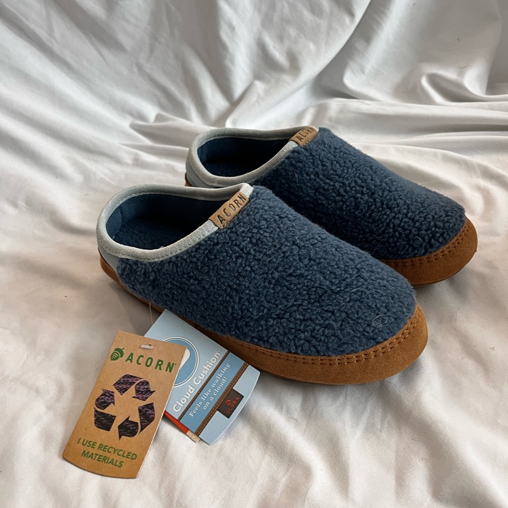 Womens NWT Acorn slippers blue shearling Sherpa slipper size 8 9